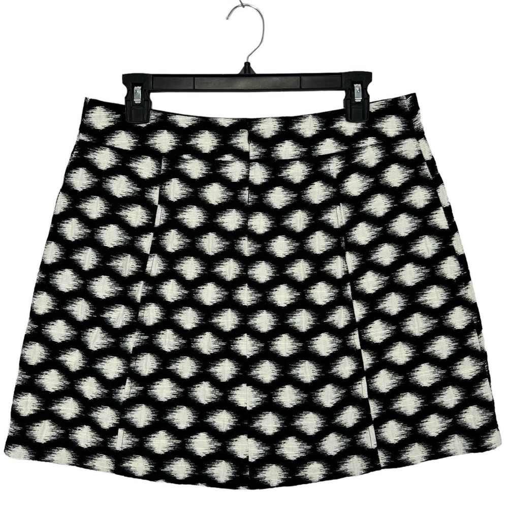 Banana Republic Mini Skirt Black White Polka Dot Size 10 A-Line Pleated Back Zip - Picture 2 of 15